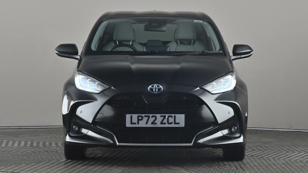 Toyota Yaris 1.5 Hybrid Excel Cvt LP72ZCL Black #2