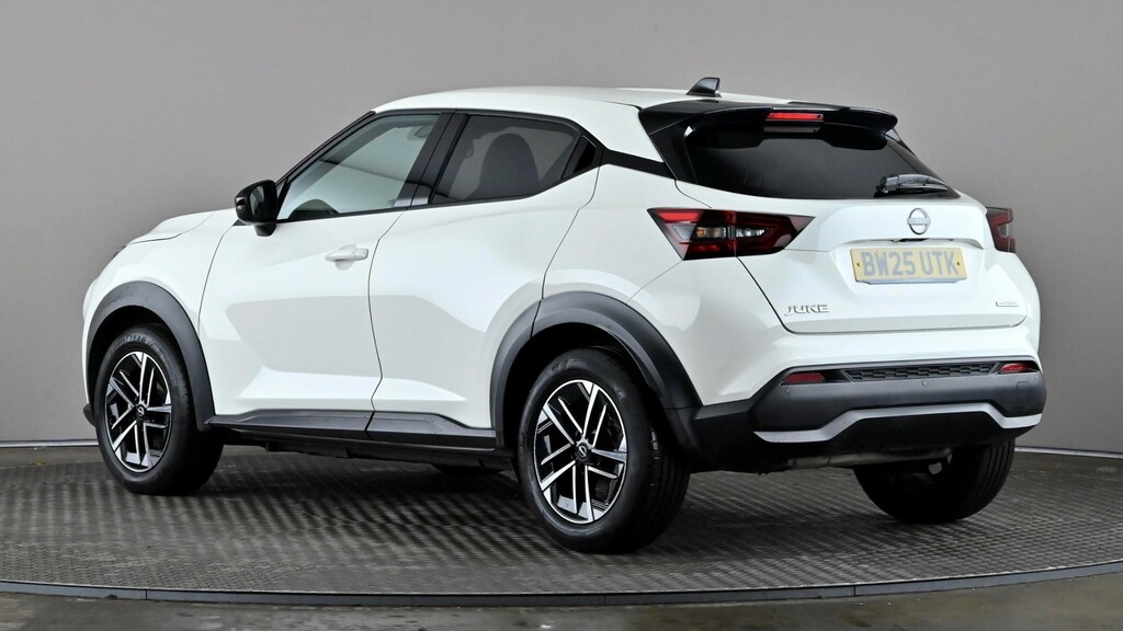 Nissan Juke 1.6 Hybrid N-connecta BW25UTK White #4