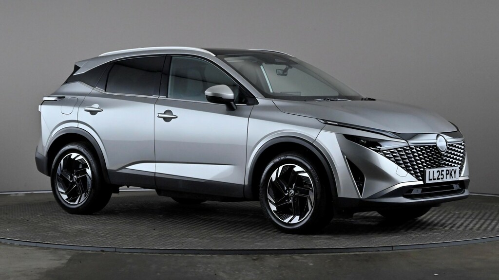 Nissan Qashqai 1.3 Dig-t Mh N-connecta Glass Roof Silver