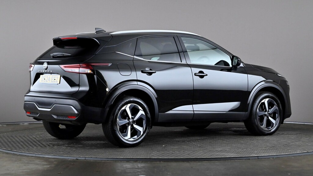 Nissan Qashqai 1.3 Dig-t Mh N-connecta Glass Roof DS24EEZ Black #6