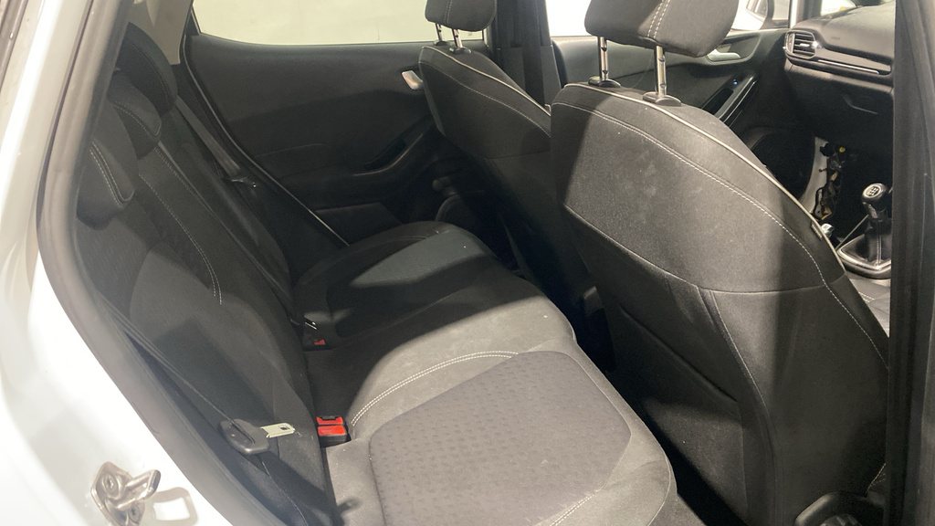 Ford Fiesta 1.1 Zetec Navigation BU68YHC White #5