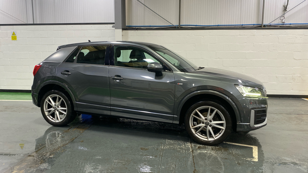 Audi Q2 35 Tfsi S Line DF68VTE Grey #3