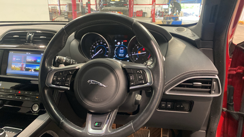 Jaguar F-Pace 2.0D 240 R-sport Awd JGZ3816 Red #3