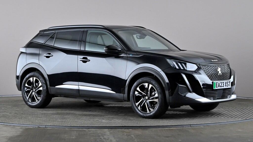 Peugeot e-2008 100Kw Gt 50Kwh Black