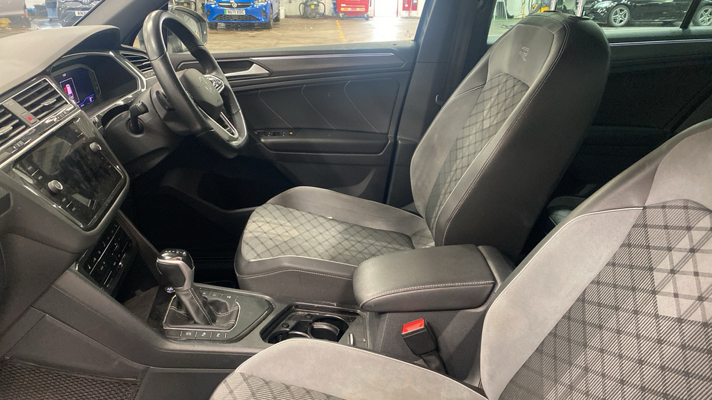 Volkswagen Tiguan 1.5 Tsi 150 R-line Dsg KV21BGU Grey #5