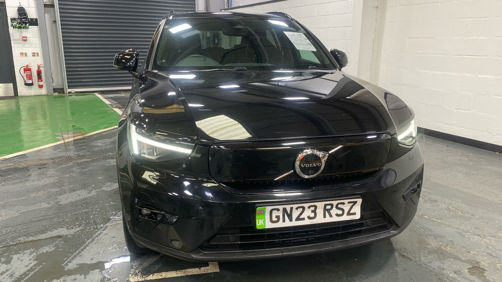 Volvo XC40 170Kw Recharge Ultimate 69Kwh GN23RSZ Black #3