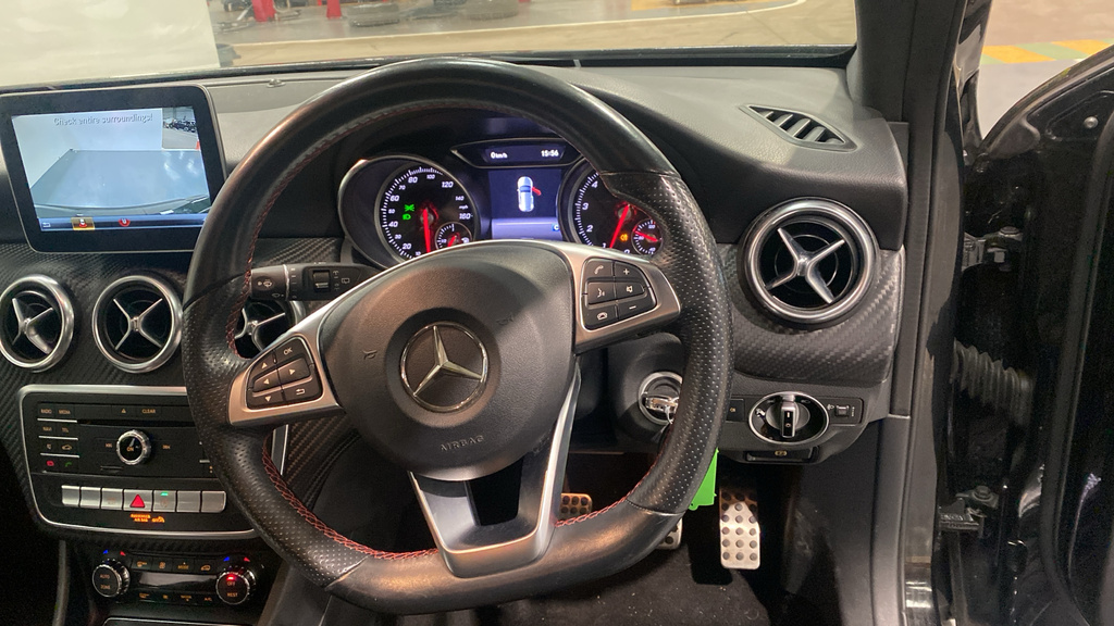 Mercedes-Benz A Class A160 Amg Line Black #3