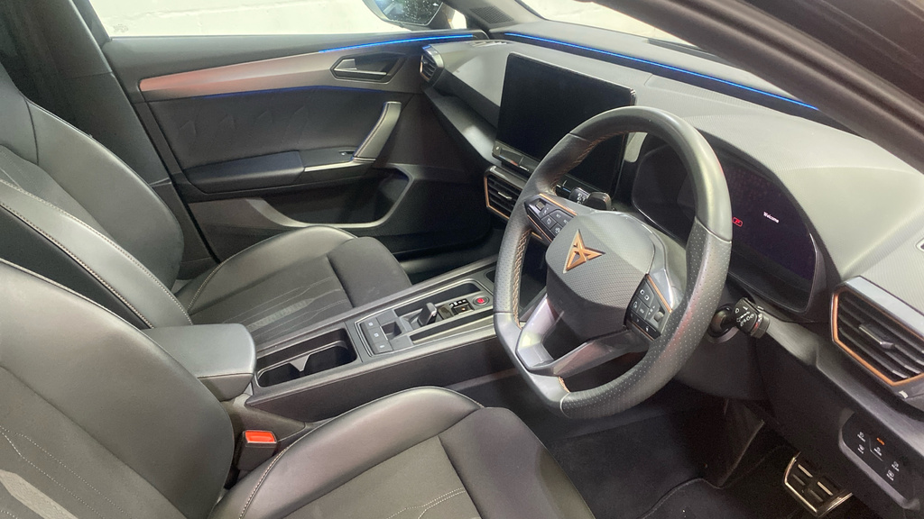 Cupra Leon 2.0 Tsi 300 Vz2 Dsg KT23DDK Black #4