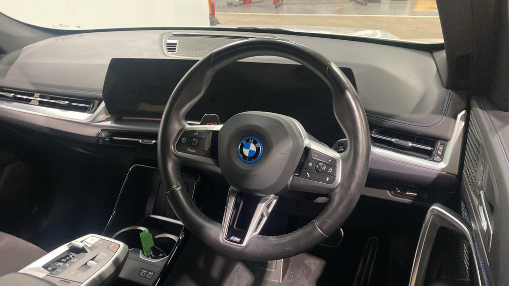BMW iX1 230Kw Xdrive30 M Sport 65Kwh 22Kwch White #3
