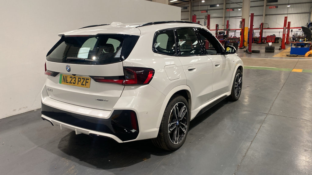 BMW iX1 230Kw Xdrive30 M Sport 65Kwh 22Kwch White #5