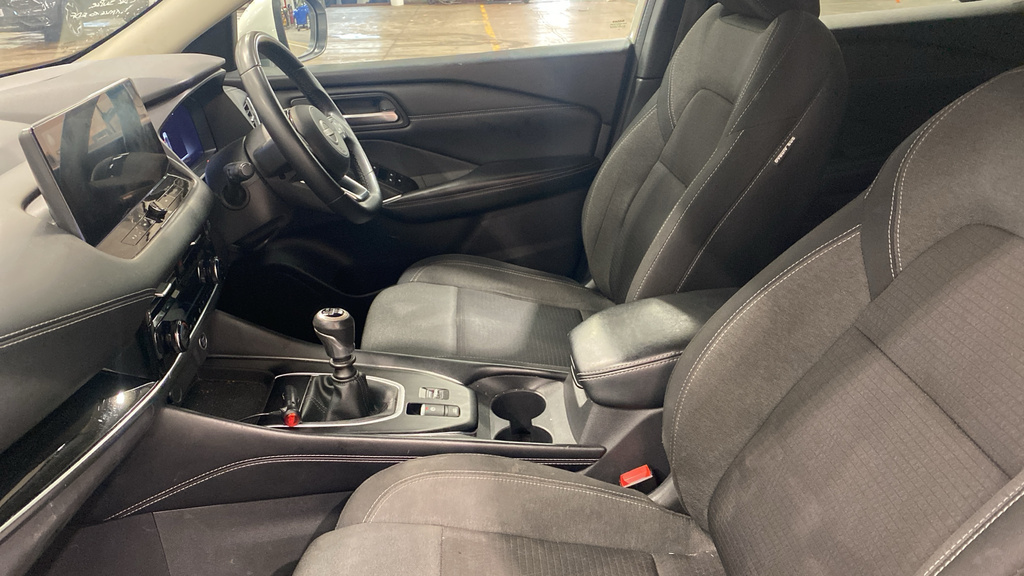 Nissan Qashqai 1.3 Dig-t Mh N-connecta GP73BCO White #5