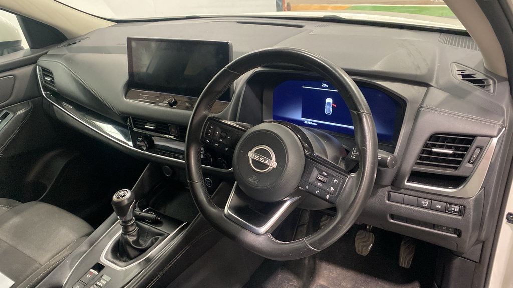 Nissan Qashqai 1.3 Dig-t Mh N-connecta GP73BCO White #3
