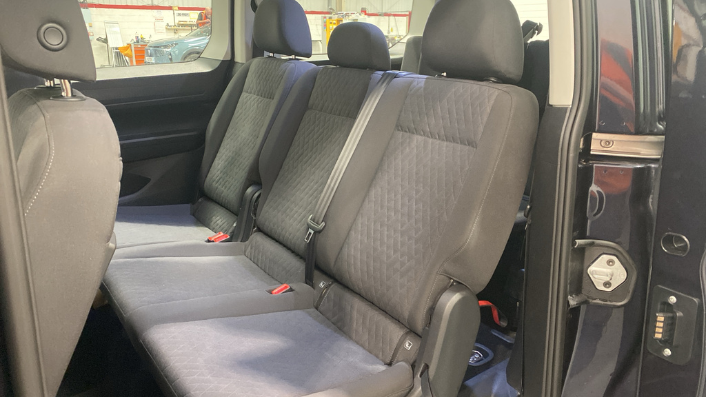 Volkswagen Caddy Maxi Life 2.0 Tdi 122 Life Dsg Blue #5