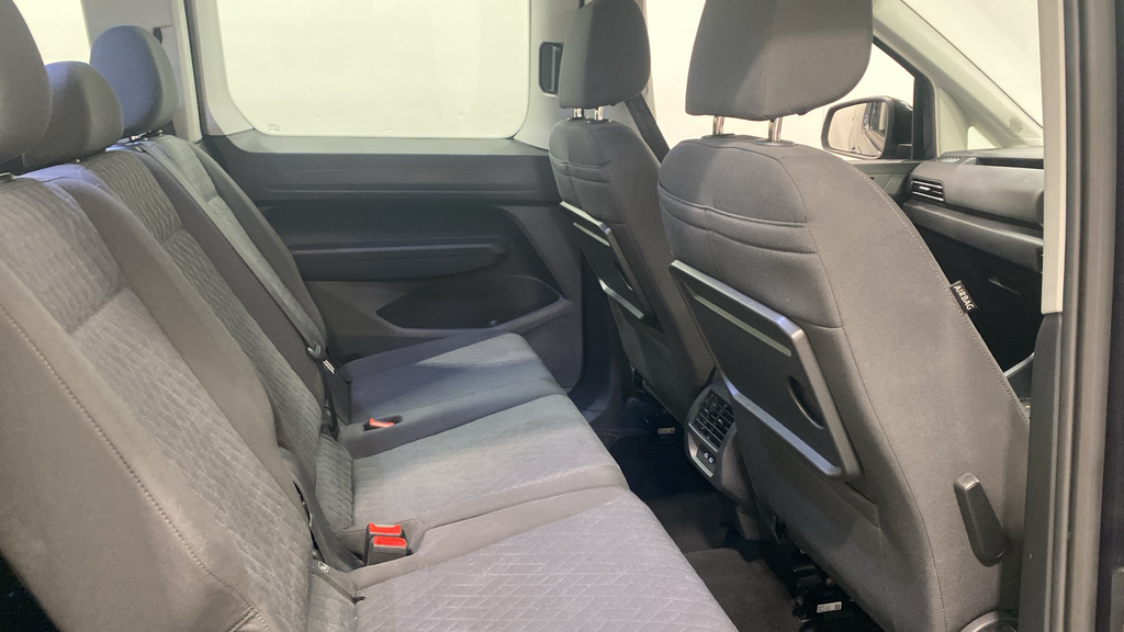 Volkswagen Caddy Maxi Life 2.0 Tdi 122 Life Dsg Blue #4
