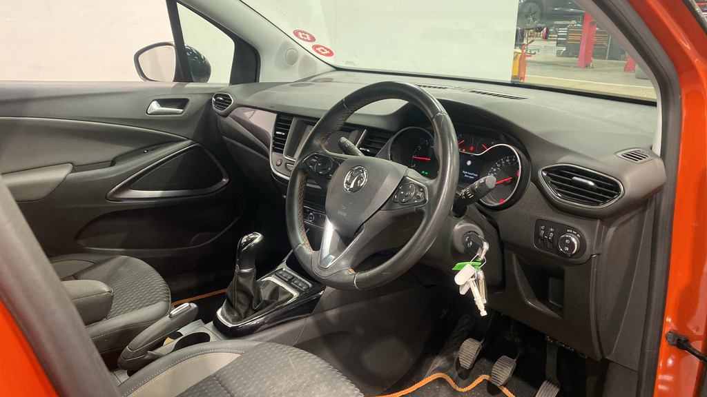Vauxhall Crossland X 1.2 83 Elite DU69ZBF Orange #3