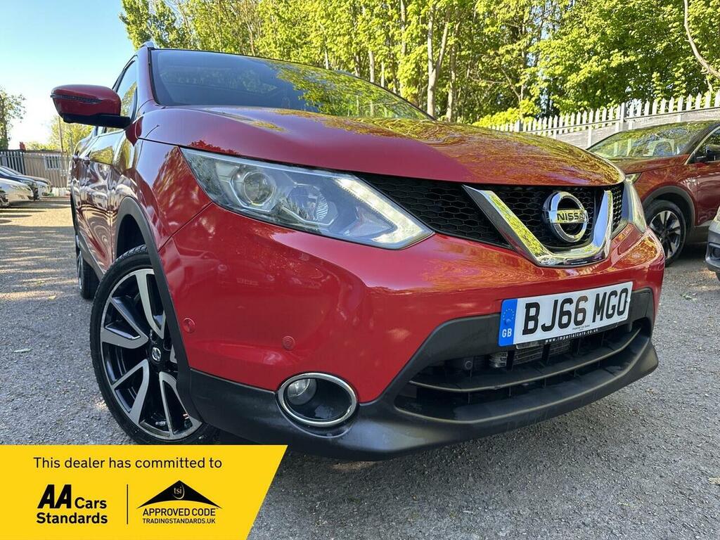 Nissan Qashqai 1.6 Dci Tekna Xtron 2Wd Euro 6 Ss Red