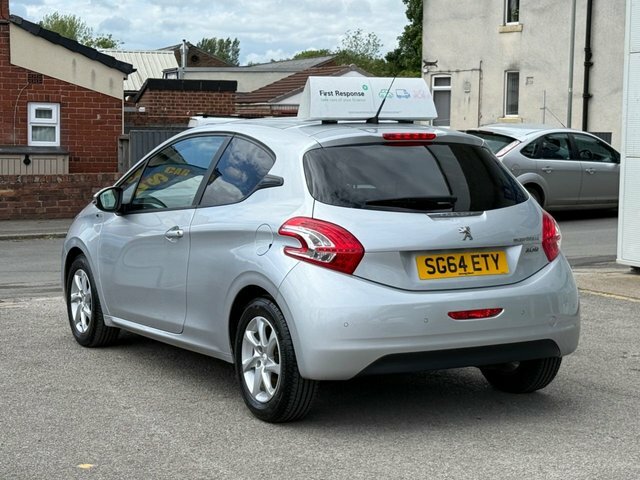 Peugeot 208 1.2 Vti Puretech Style Hatchback Silver #3