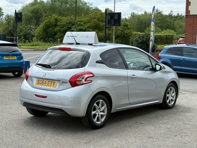 Peugeot 208 1.2 Vti Puretech Style Hatchback Silver #5