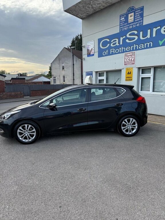 Kia Ceed 1.6 Gdi Ecodynamics 2 Hatchback Black #6