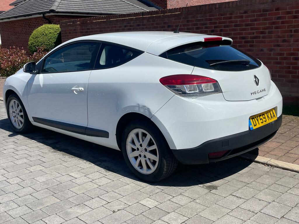 Renault Megane 1.6 16V Expression Euro 5 White #4