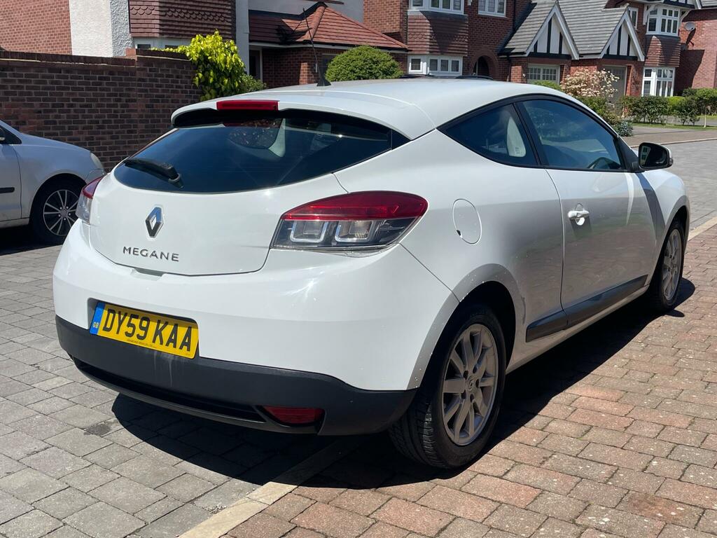 Renault Megane 1.6 16V Expression Euro 5 White #2