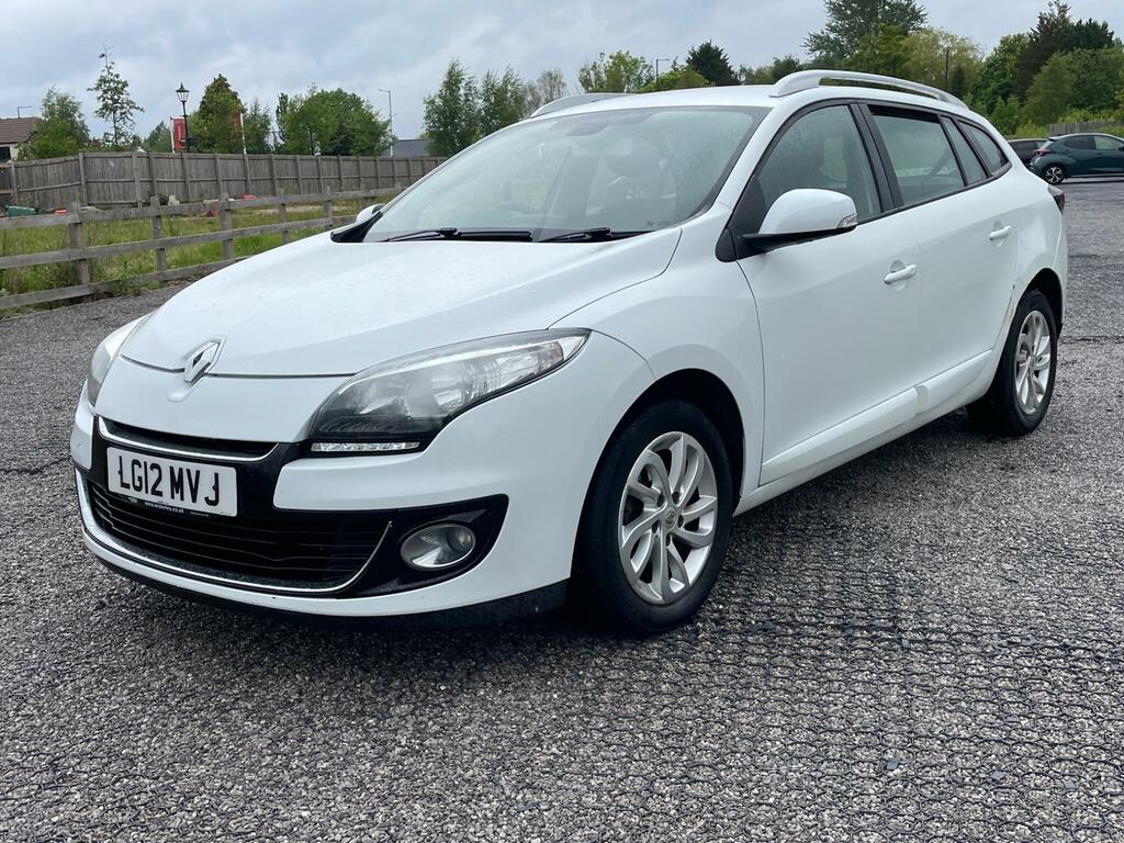Renault Megane 1.6 16V Dynamique Tomtom Sport Tourer Euro 5 LG12MVJ White #3