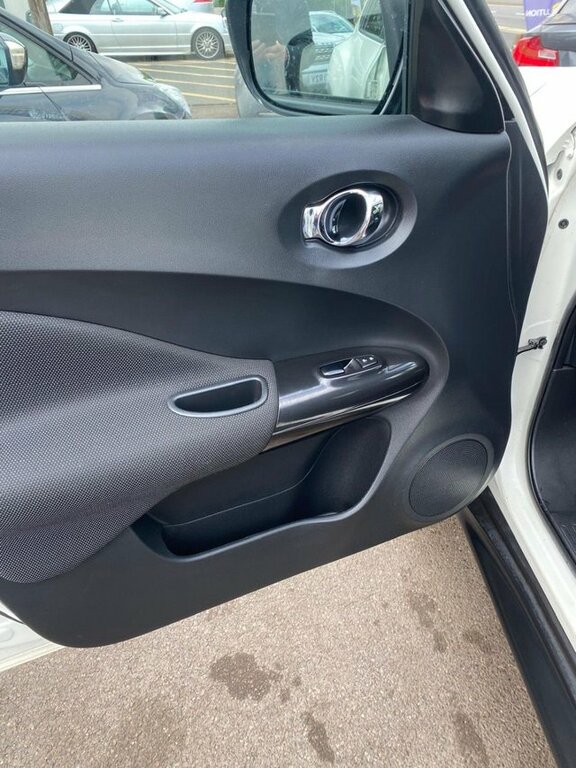 Nissan Juke 2016 1.5 Dci N-connecta Suv Euro PJ66HEU White #5
