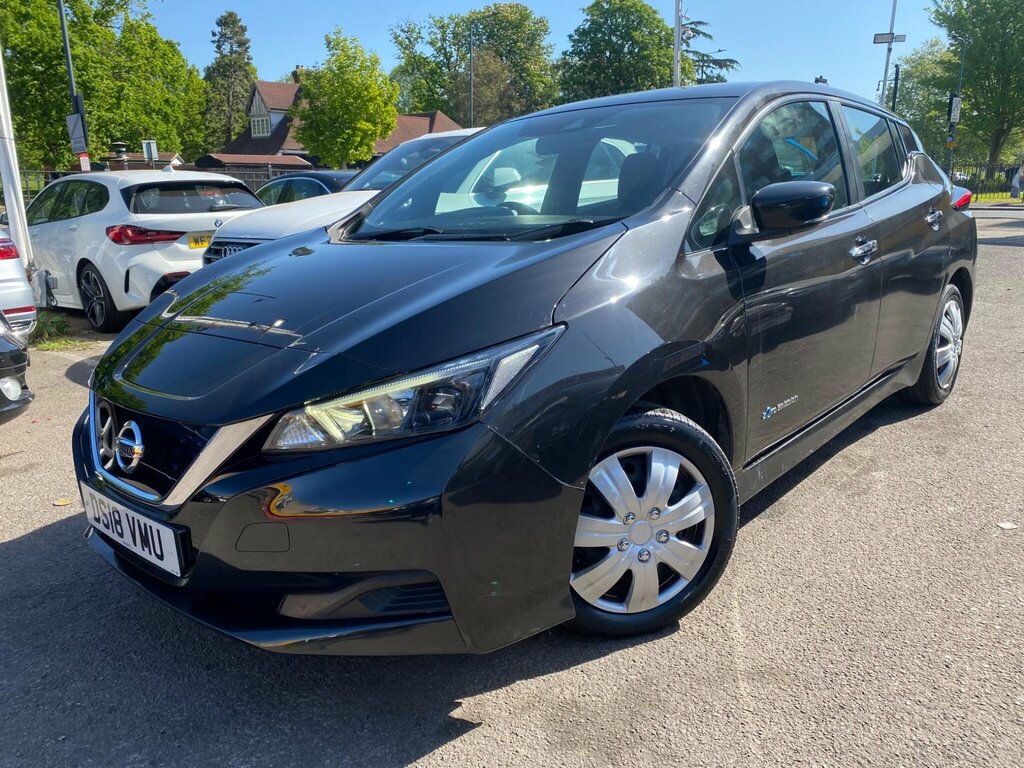 Nissan Leaf 40Kwh Visia Black