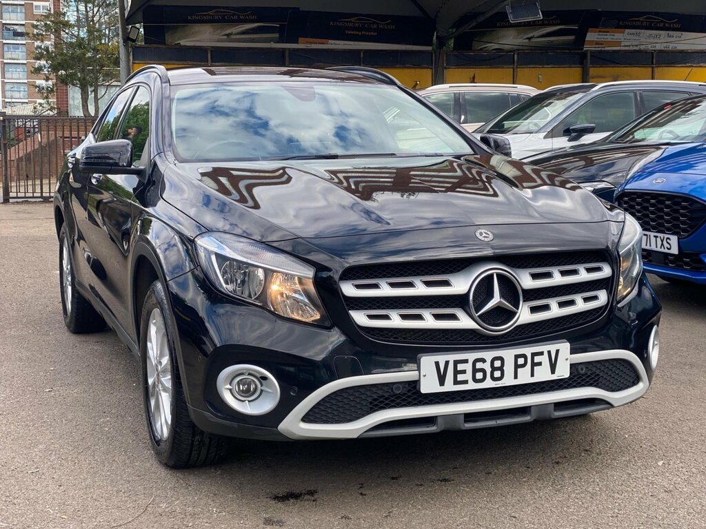 Mercedes-Benz GLA Class 1.6 Gla200 Se Executive 7G-dct Euro 6 Ss VE68PFV Black #4