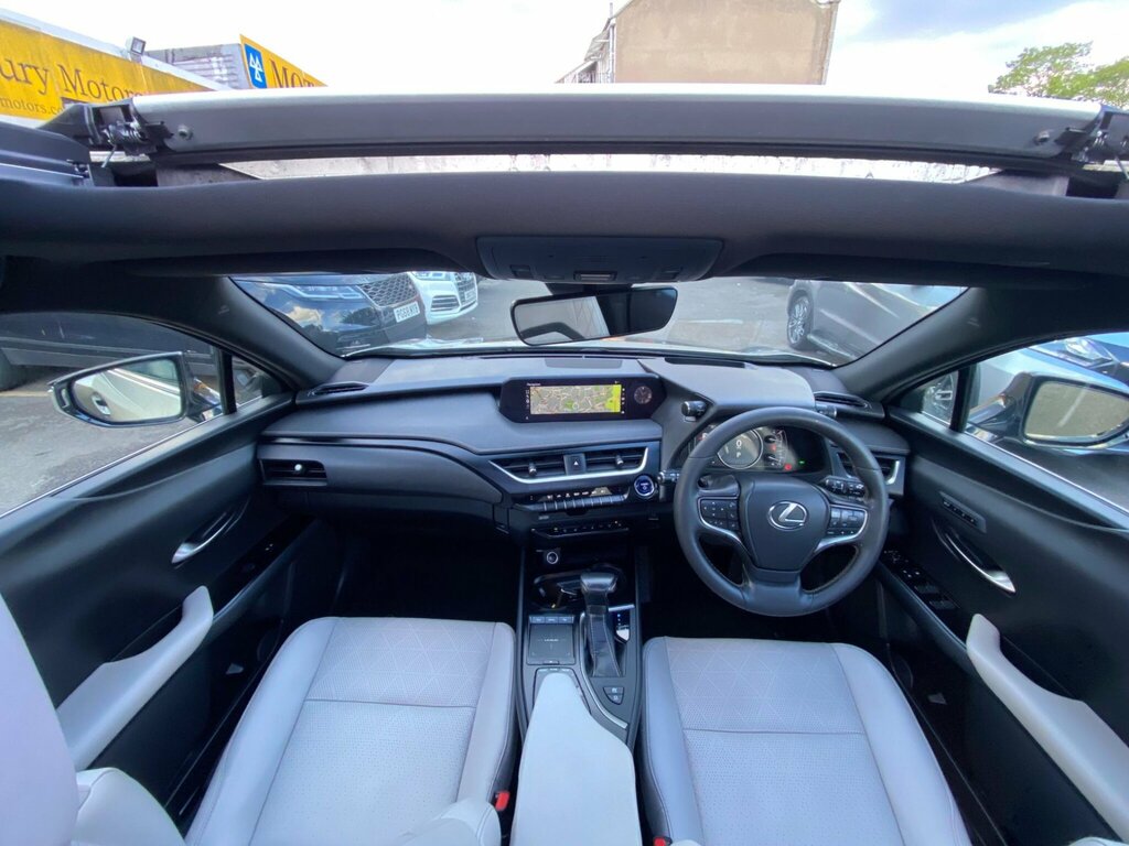 Lexus UX 2.0 250H Takumi Suv Hybrid E-cvt Euro 6 LR69WLA Silver #2
