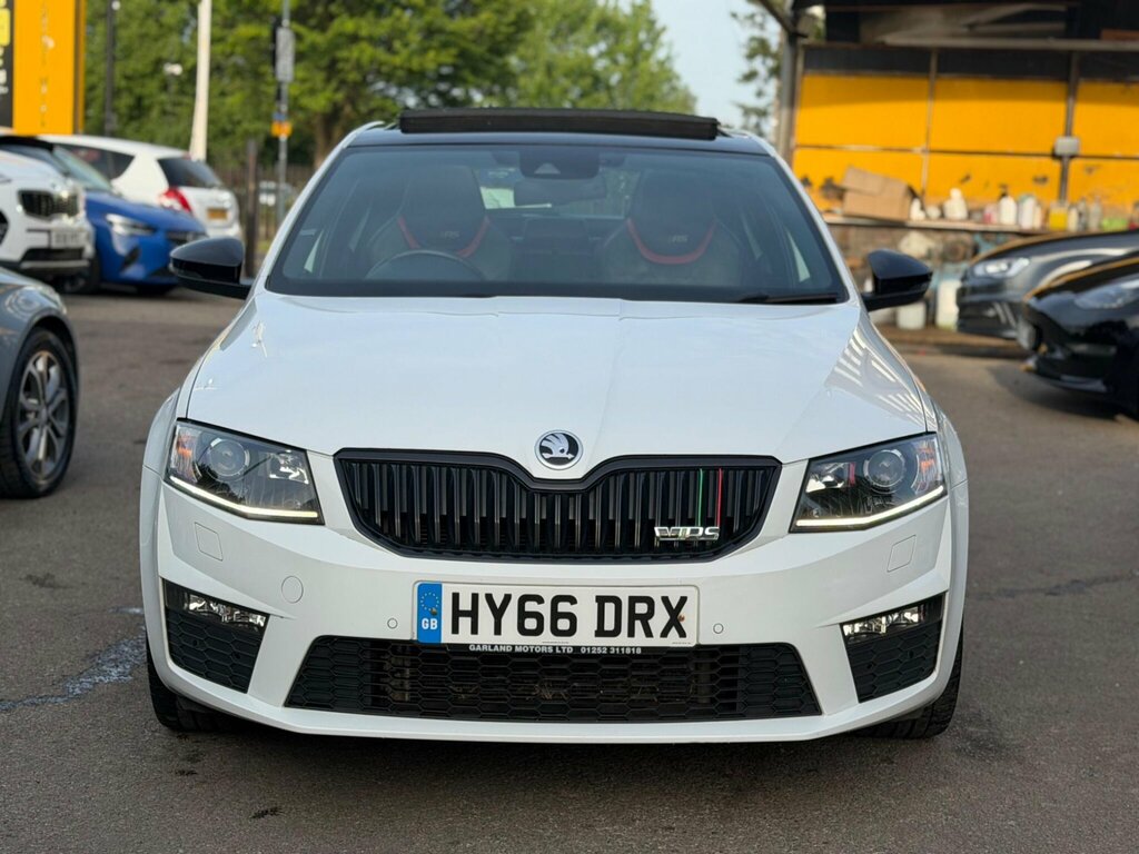 Skoda Octavia 2.0 Tsi Vrs Hatchback Dsg Euro 6 Ss White #3