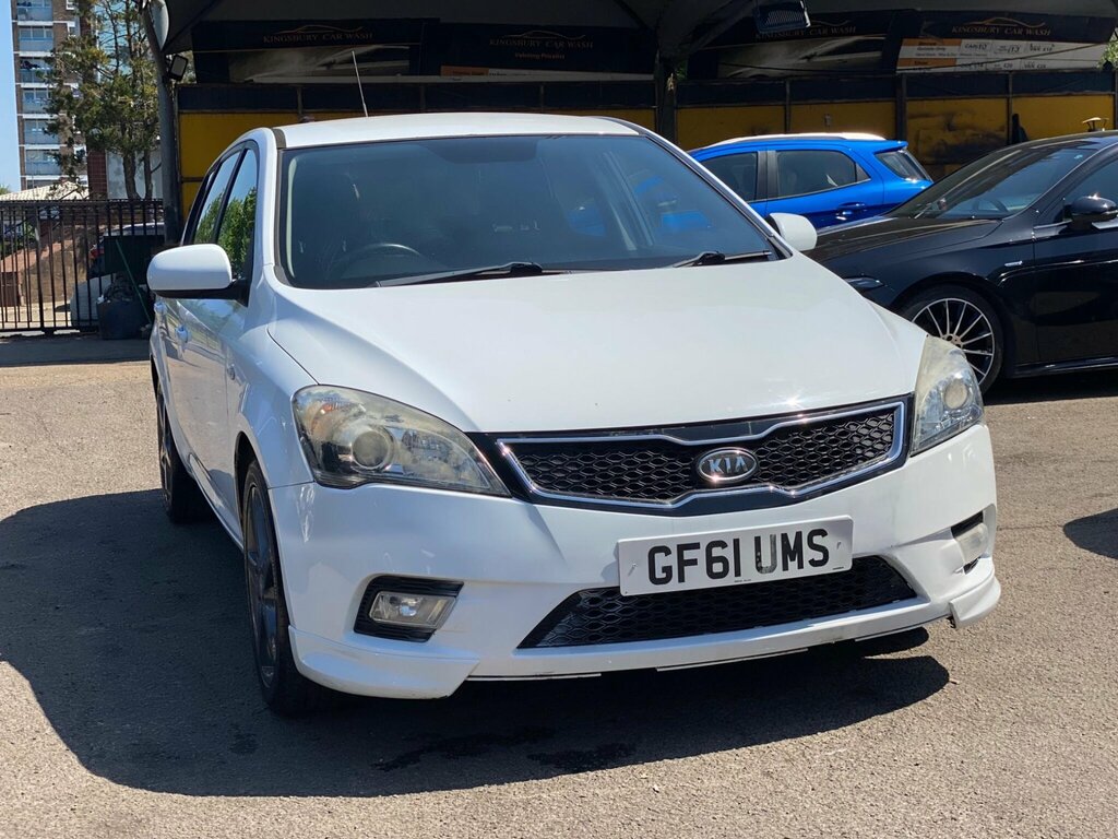 Kia Ceed 1.6 Crdi 3 Euro 5 White #4