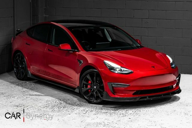 Tesla Model 3 Motor Performance Saloon Red