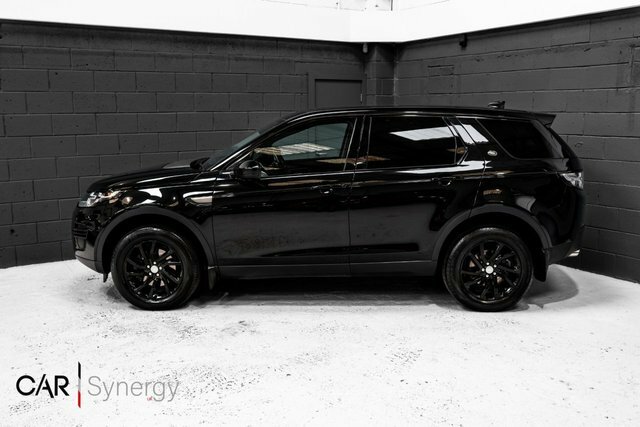 Land Rover Discovery Sport Td4 Se Tech Suv BN17UAR Black #4