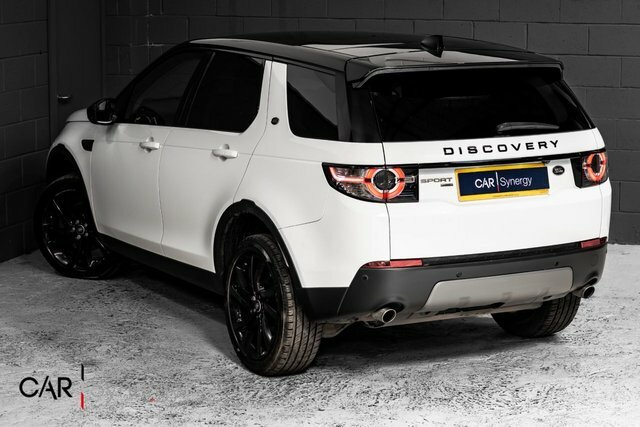 Land Rover Discovery Sport Td4 Hse Black Suv White #3