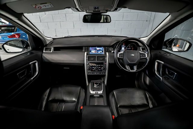 Land Rover Discovery Sport Td4 Hse Black Suv White #2