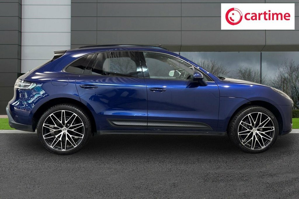 Porsche Macan Suv YK72UFJ Blue #2