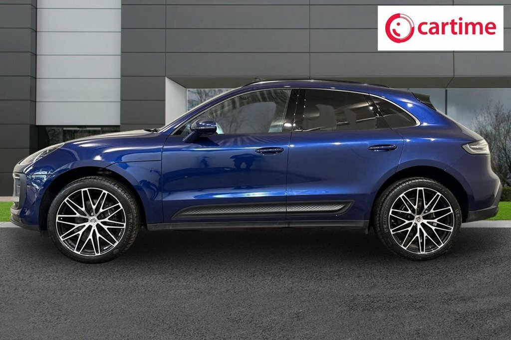 Porsche Macan Suv YK72UFJ Blue #3