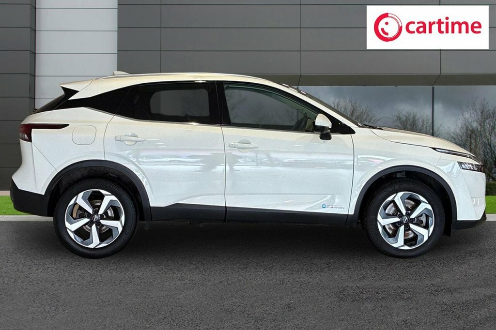 Nissan Qashqai 1.5L N-connecta DS24BGY White #2