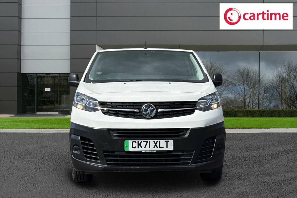 Vauxhall Vivaro Mpv CK71XLT White #4