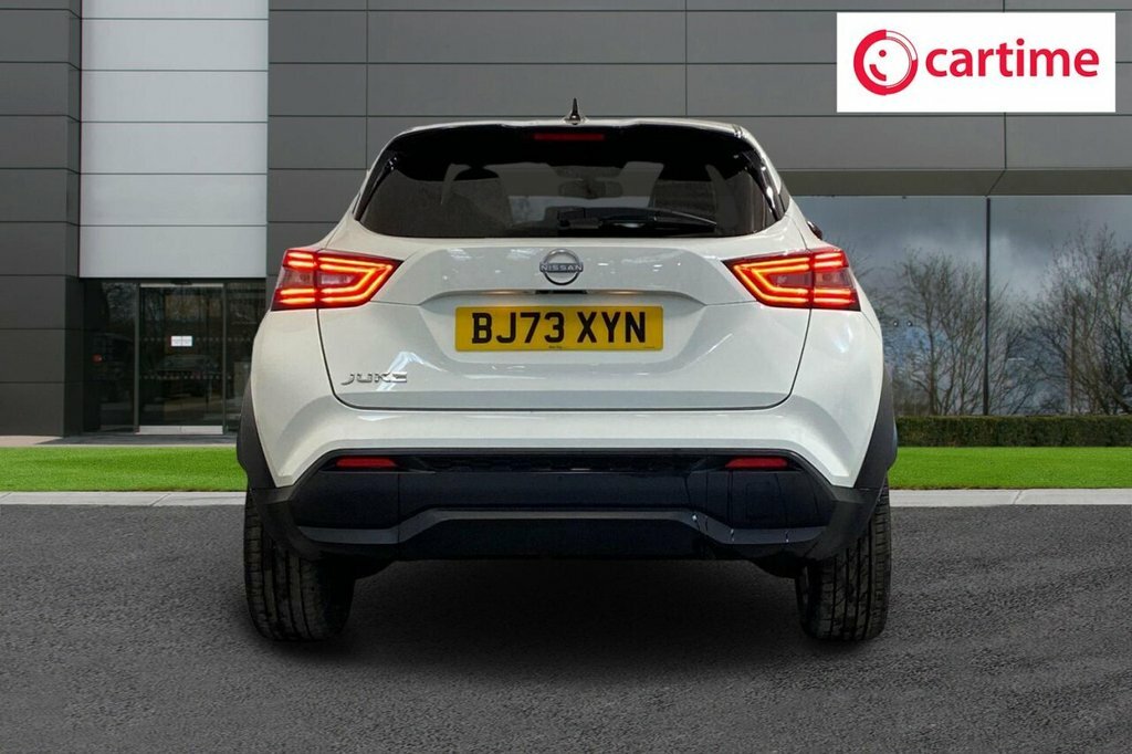 Nissan Juke 1L Tekna BJ73XYN White #5