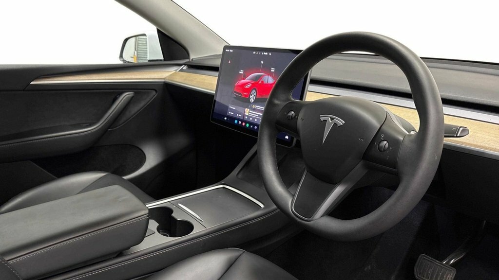 Tesla Model Y Suv LB72XOZ White #4