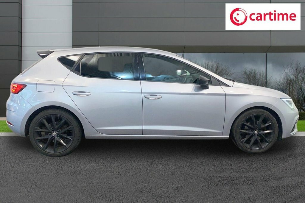 Seat Leon 1.5L Fr Black Edition CA69JUX Silver #2