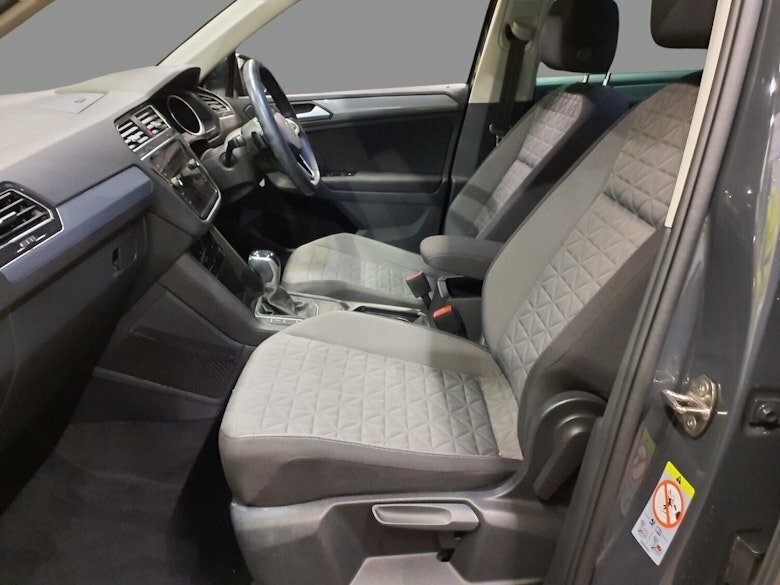 Volkswagen Tiguan 1.5L Life DE21FRC Grey #5