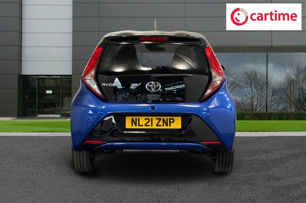 Toyota Aygo 1L X-clusiv Blue #5