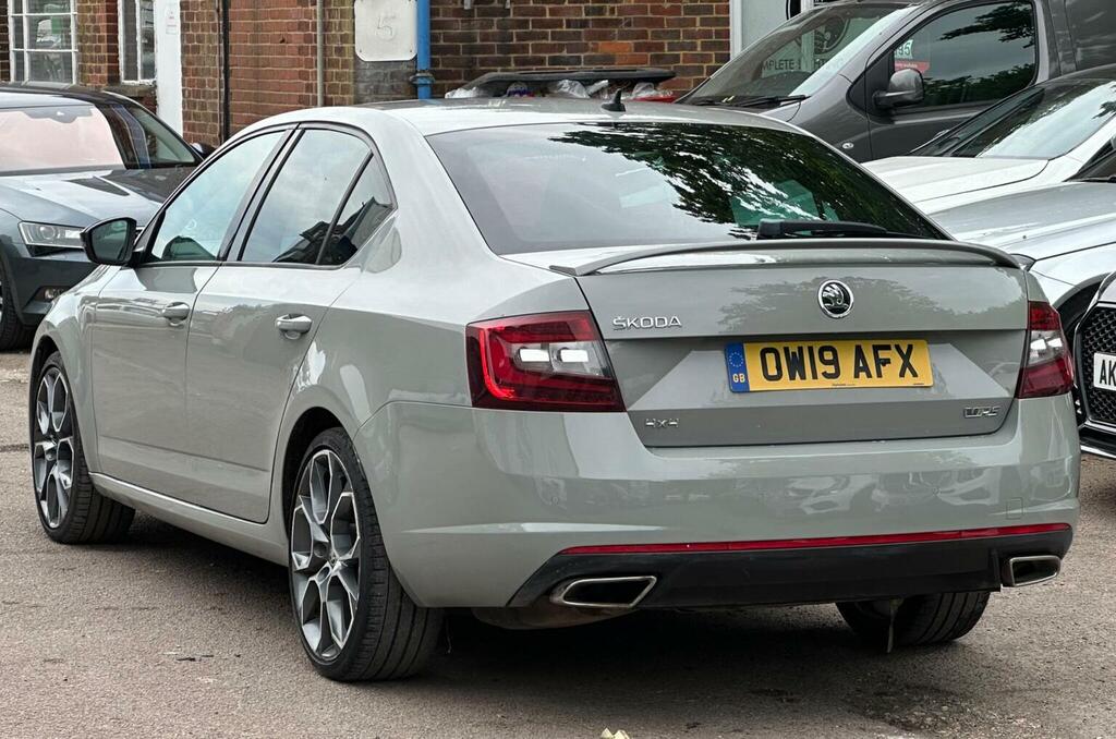 Skoda Octavia Hatchback 2.0 Tdi Vrs Dsg 4Wd Euro 6 Ss 20 OW19AFX Grey #6