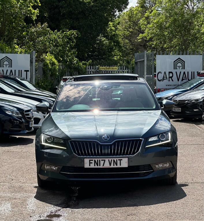 Skoda Superb Hatchback 2.0 Tdi Laurin Klement Dsg 6Spd E FN17VNT Grey #3