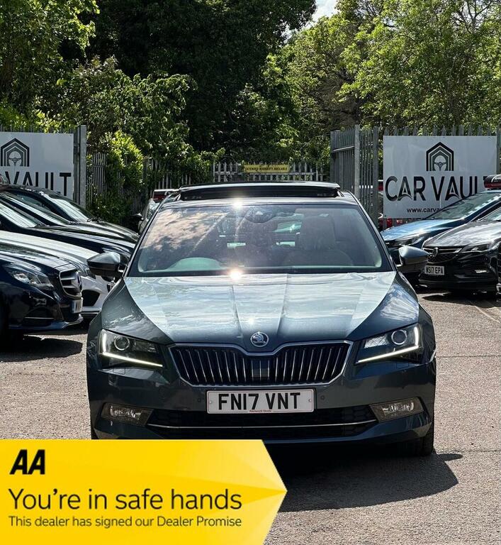 Skoda Superb Hatchback 2.0 Tdi Laurin Klement Dsg 6Spd E FN17VNT Grey #2