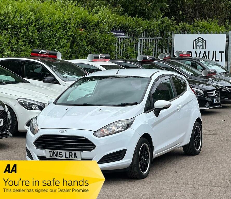 Ford Fiesta Hatchback 1.25 Style Euro 5 201515 White
