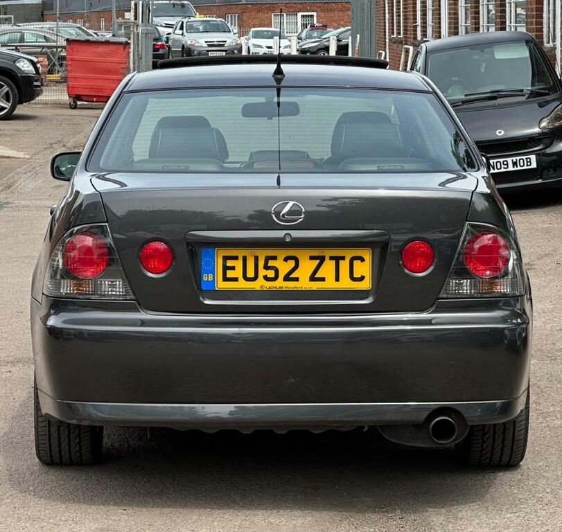 Lexus IS 2.0 200 Se Silver #7